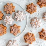 89642_frozen_snowflake_cakelet_plated_1__09502.1617722755.1280.1280