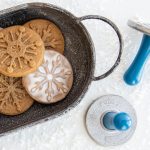 01273_frozen_snowflake_stamped_cookies_plated__63338.1617722796.1280.1280
